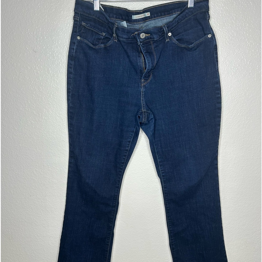 Women, Levi jeans